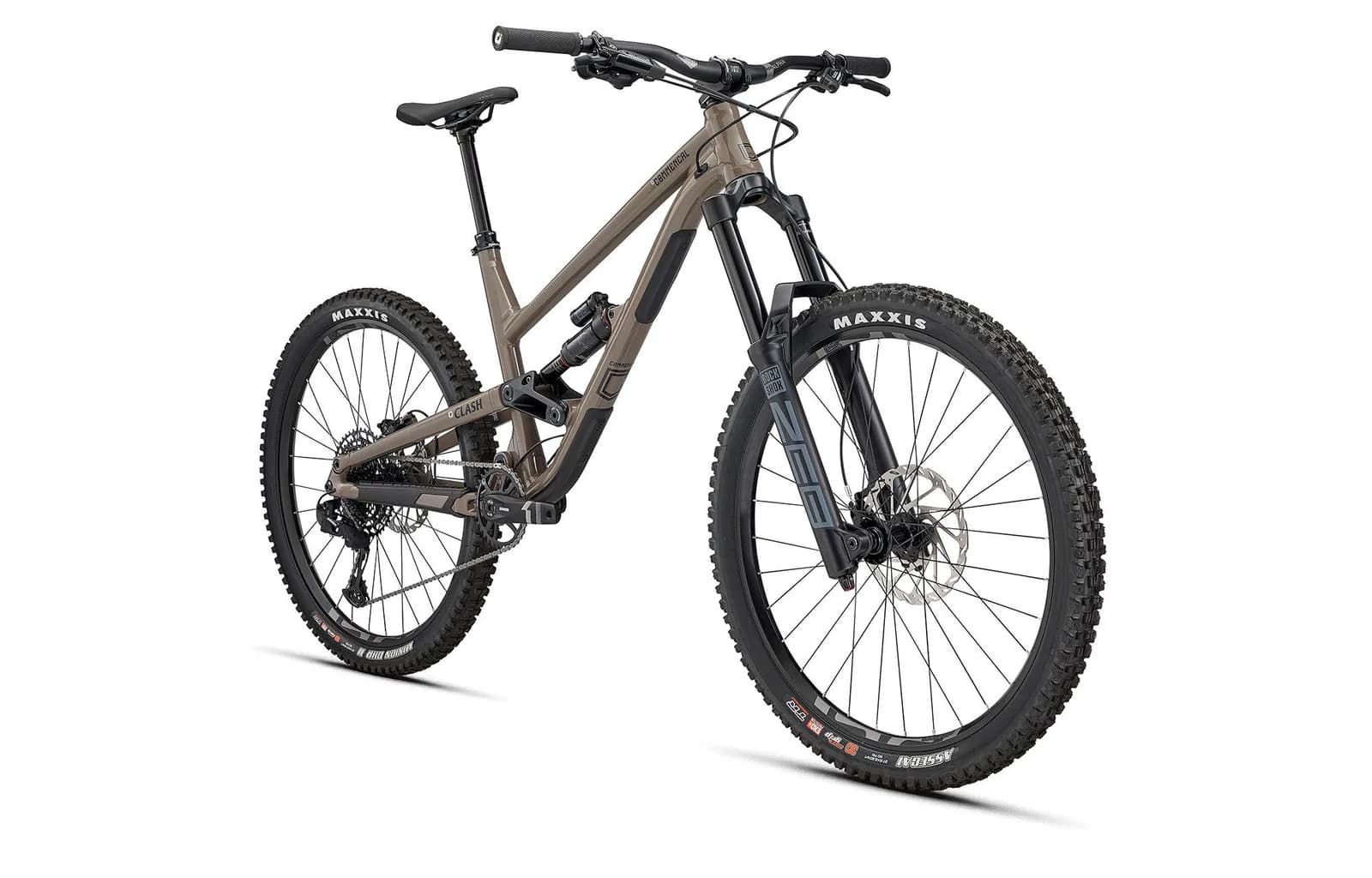 CLASH RIDE DIRT