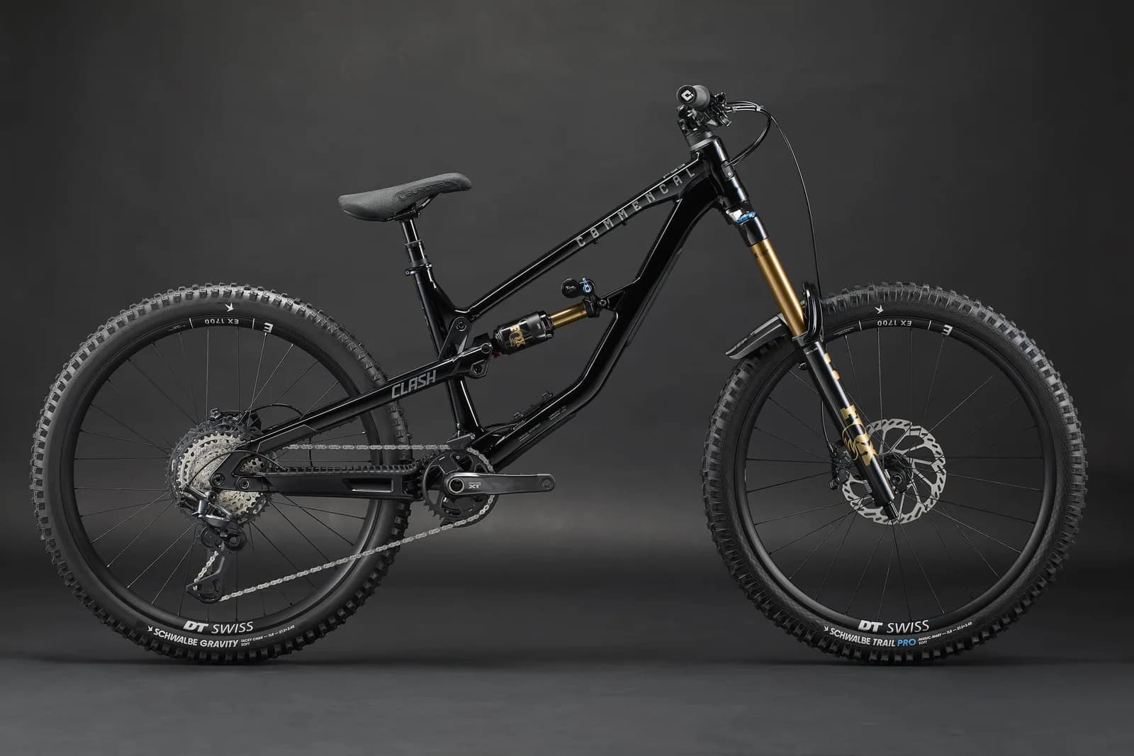 CLASH V3 SIGNATURE PURE BLACK 2027