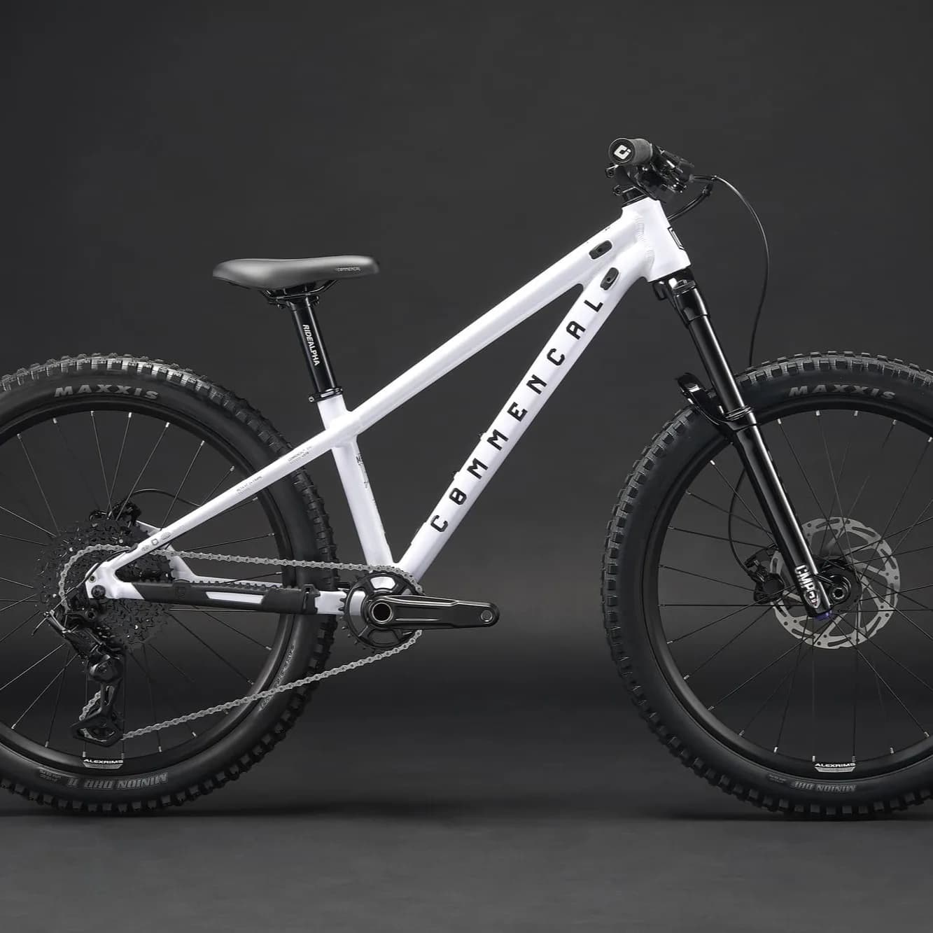META HT 24 PURE WHITE 2026